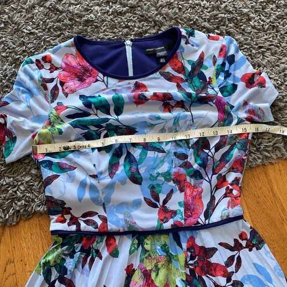 Maggy London Pleated Fit & Flare Floral Dress Size 2 - Picture 8 of 13